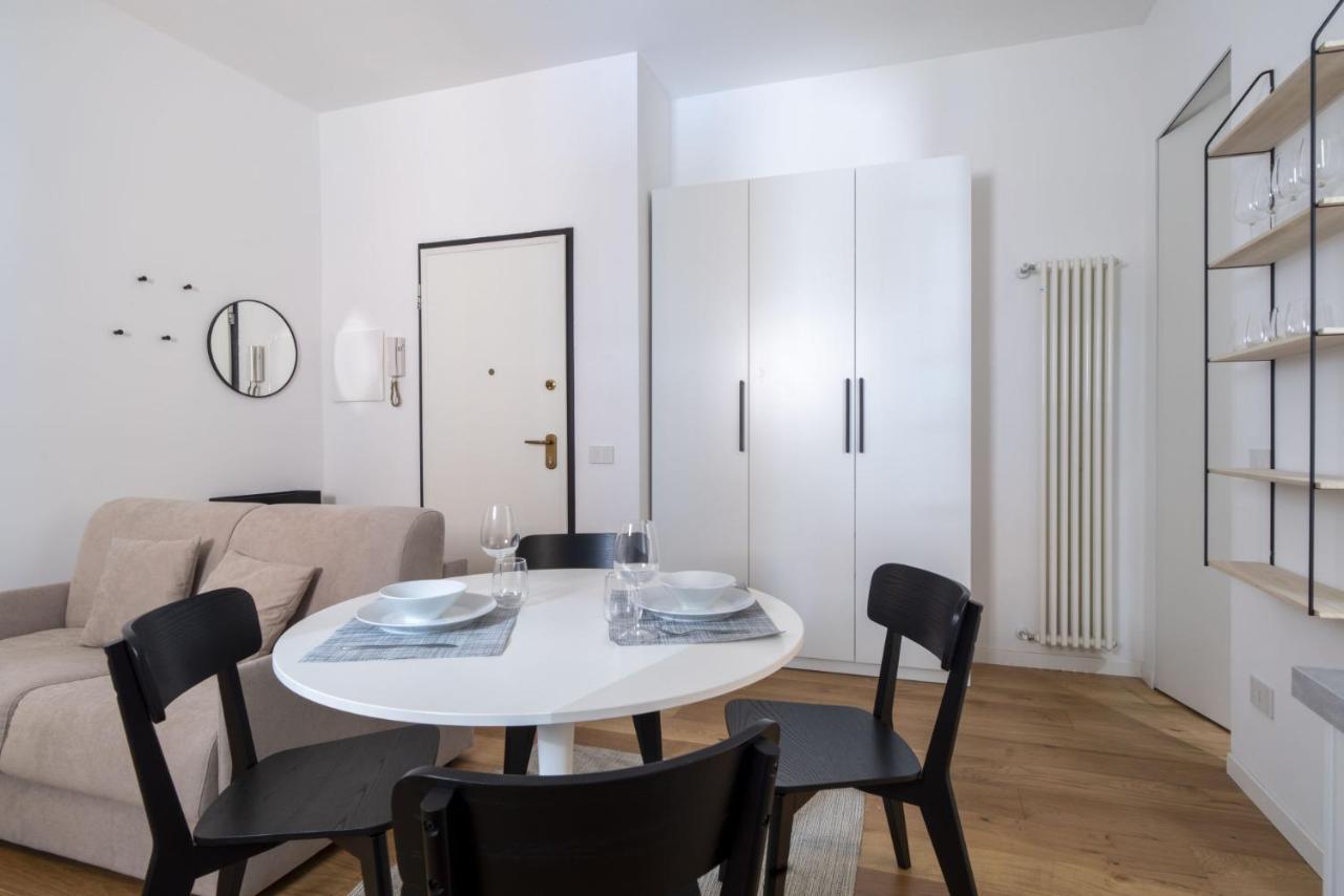 Ferienwohnung Easylife - Oasi Di Tranquillita Zona Sempione Mailand Exterior foto
